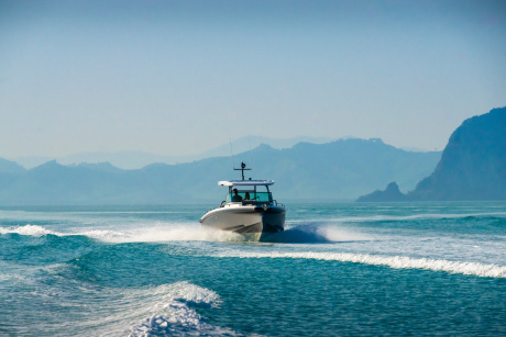 Axopar_37_ST_gallery_DSC02020__ScaleWidthWzQ2MF0